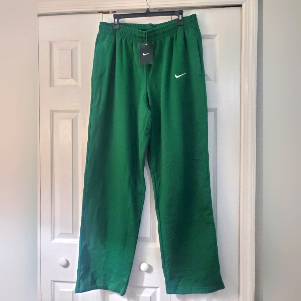 BRAND NEW Green Nike Straight Leg Sweatpants